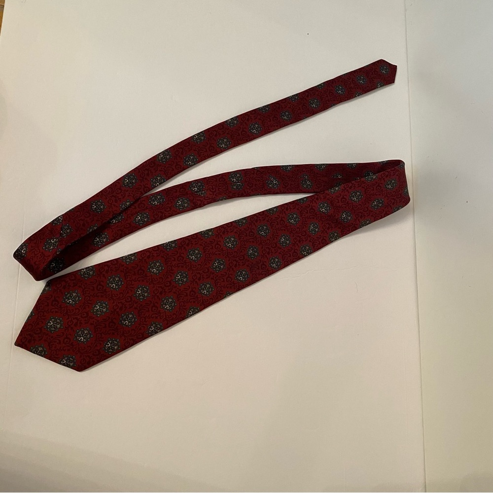 CHRISTIAN DIOR MENS TIE DARK RED SCROLLS BLUE SILK ACCESSORY DESIGNER LUXURY USA - Picture 5 of 7